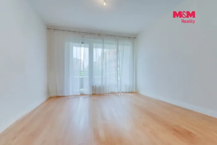 Pronájem bytu 2+kk, Praha, Sazovická, 47 m2