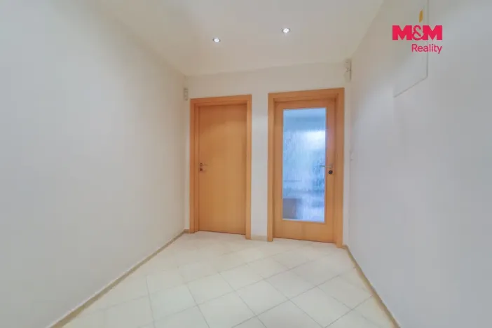 Pronájem bytu 2+kk, Praha, Sazovická, 47 m2