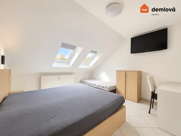 Pronájem bytu 1+1, Praha - Smíchov, 40 m2