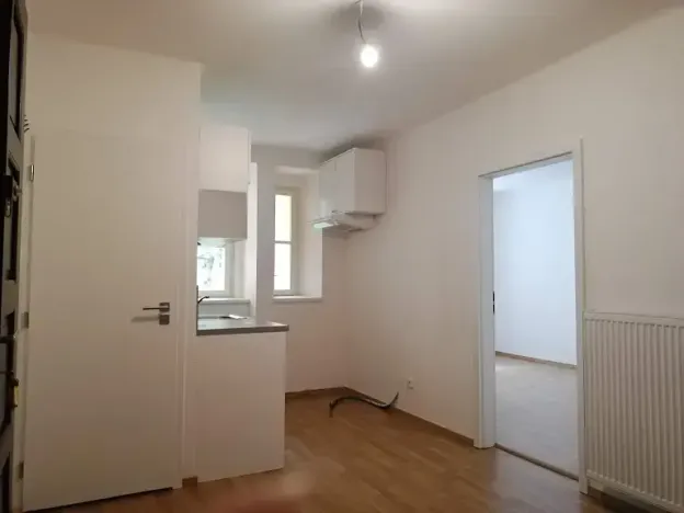 Pronájem bytu 2+1, Praha - Žižkov, Roháčova, 67 m2