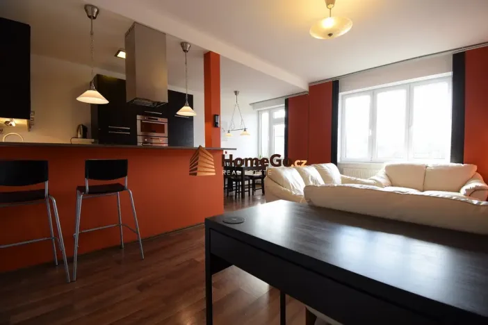 Pronájem bytu 2+kk, Praha - Vršovice, Vršovická, 79 m2
