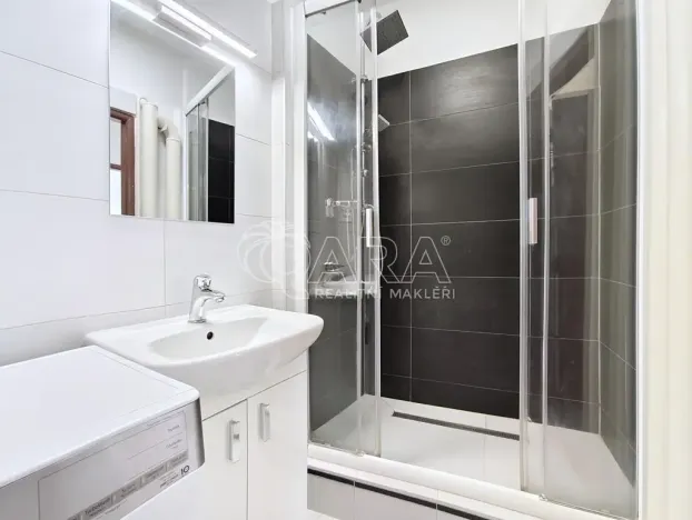 Pronájem bytu 1+1, Praha - Vršovice, Na stezce, 37 m2