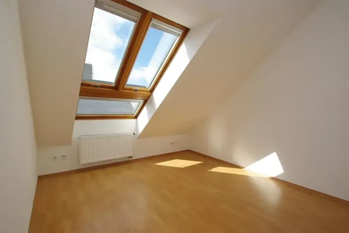 Pronájem kanceláře, Praha - Smíchov, Štefánikova, 82 m2