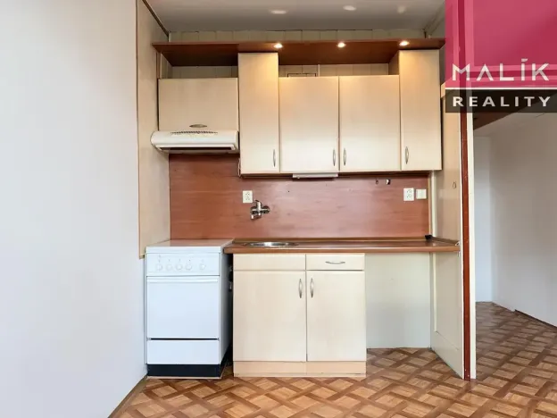 Prodej bytu 1+1, Karlovy Vary, Okružní, 36 m2