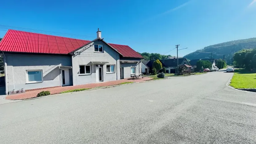 Prodej ubytování, Bouzov, 647 m2