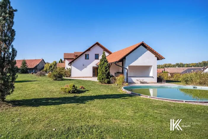 Prodej ubytování, Hrochův Týnec, 356 m2