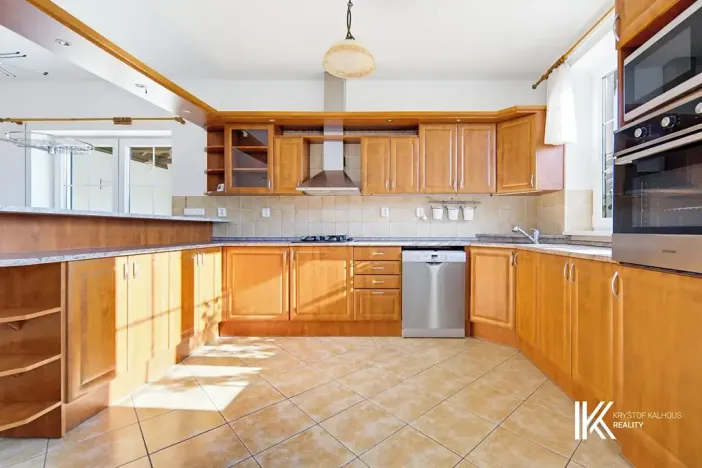 Prodej kanceláře, Hrochův Týnec, 356 m2