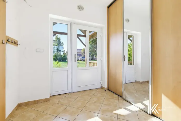 Prodej rodinného domu, Hrochův Týnec, 356 m2
