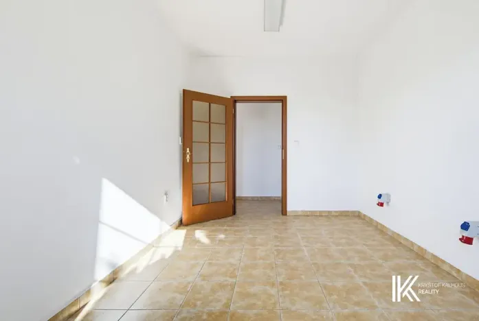 Prodej rodinného domu, Hrochův Týnec, 356 m2