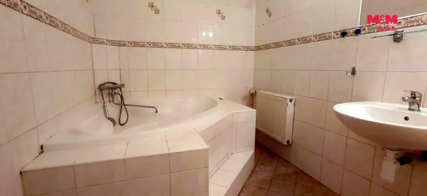 Pronájem rodinného domu, Kmetiněves, 116 m2