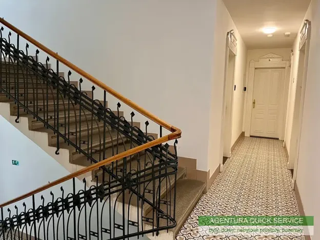 Pronájem bytu 1+kk, Praha - Žižkov, Slavíkova, 30 m2