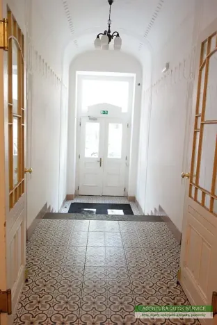 Pronájem bytu 1+kk, Praha - Žižkov, Slavíkova, 30 m2
