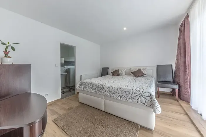 Prodej rodinného domu, Praha - Klánovice, Jeníkovická, 260 m2