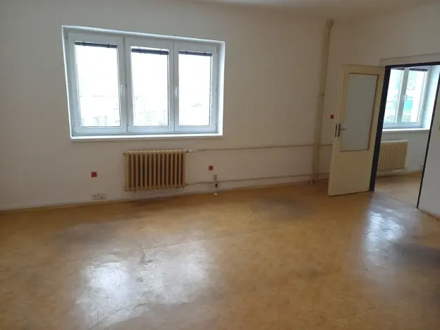 Prodej kanceláře, Pardubice, 865 m2