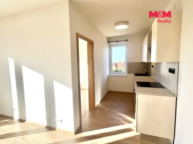 Pronájem bytu 2+kk, Vestec, Ve Stromkách, 46 m2