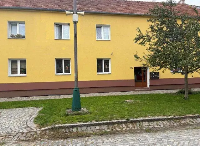 Dražba bytu 2+1, Příkazy, 43 m2