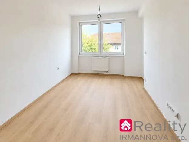 Prodej bytu 2+kk, Pohořelice, Znojemská, 61 m2