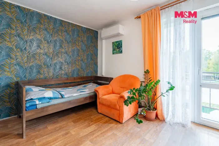 Prodej bytu 3+1, Třeboň - Holičky, 99 m2