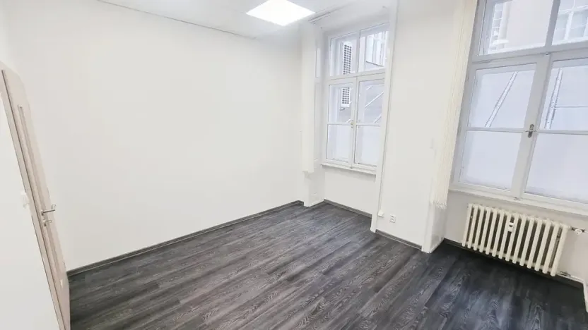 Pronájem kanceláře, Brno, Sukova, 46 m2