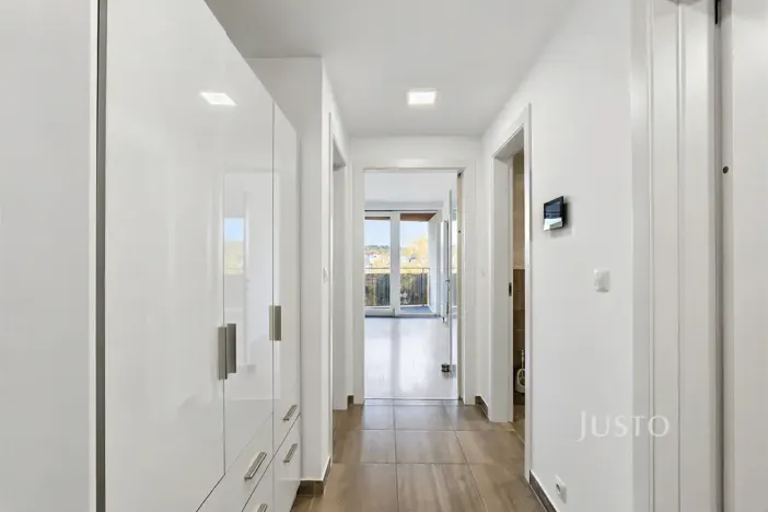 Pronájem bytu 2+kk, Praha - Krč, V jehličí, 53 m2