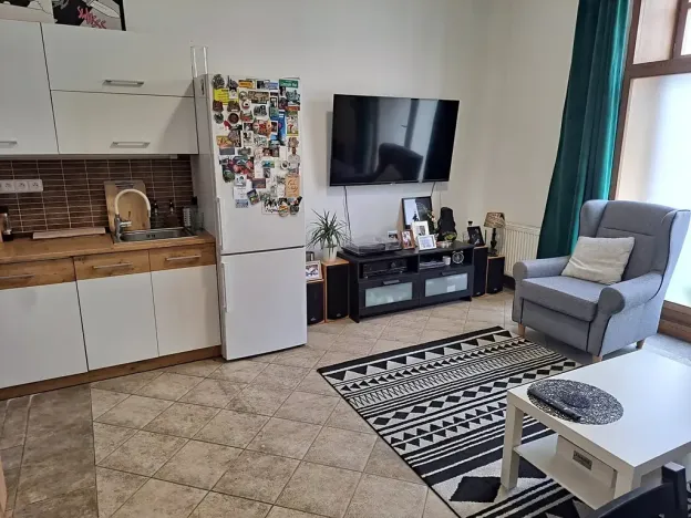 Pronájem bytu 2+kk, Hradec Králové, Buzulucká, 54 m2
