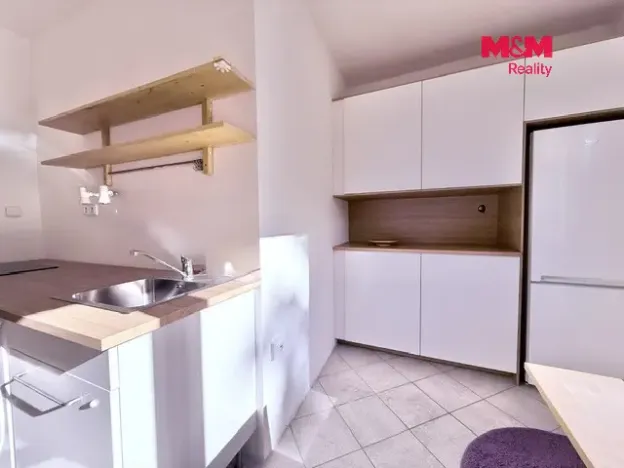 Pronájem bytu 1+1, Ostrava - Poruba, Slavíkova, 38 m2