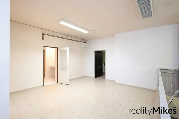 Prodej obchodního prostoru, Liberec, Na Žižkově, 351 m2