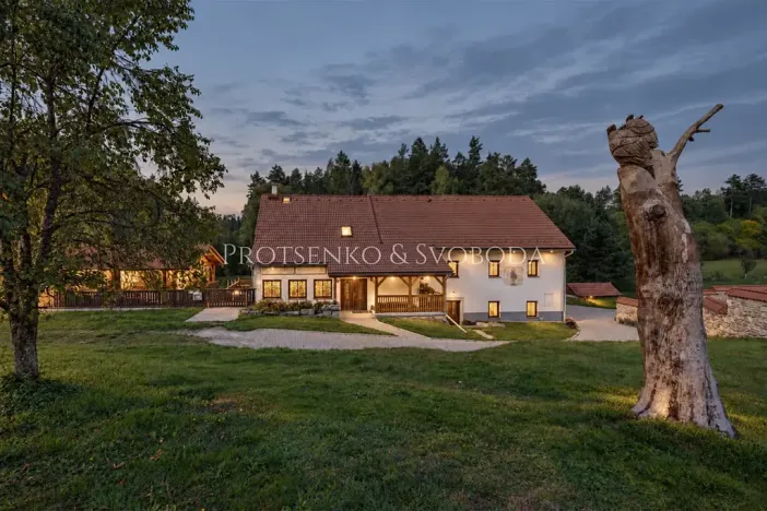 Prodej rodinného domu, Benešov nad Černou, 217 m2