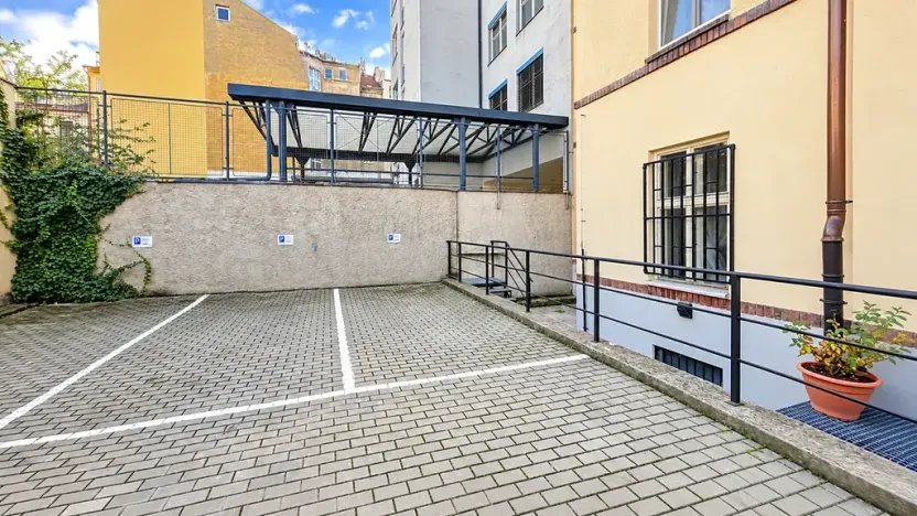 Prodej bytu 2+kk, Praha - Karlín, Jirsíkova, 73 m2