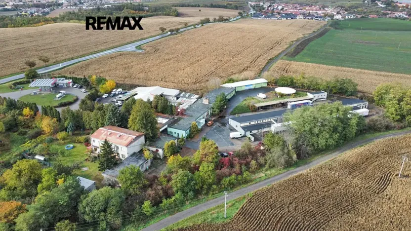 Pronájem skladu, Hovorany, 262 m2