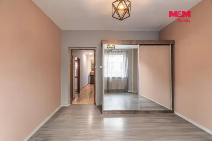 Prodej bytu 3+1, Kraslice, Pod nádražím, 68 m2