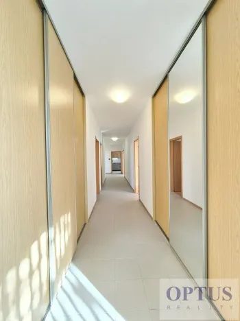Pronájem bytu 4+1, Praha - Liboc, U silnice, 200 m2