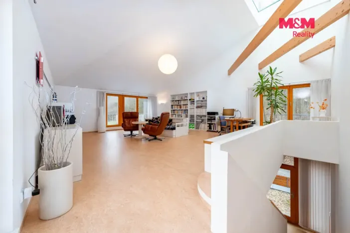 Prodej rodinného domu, Praha - Dejvice, V Šáreckém údolí, 230 m2