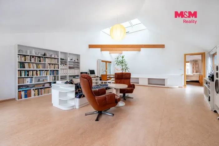 Prodej rodinného domu, Praha - Dejvice, V Šáreckém údolí, 230 m2