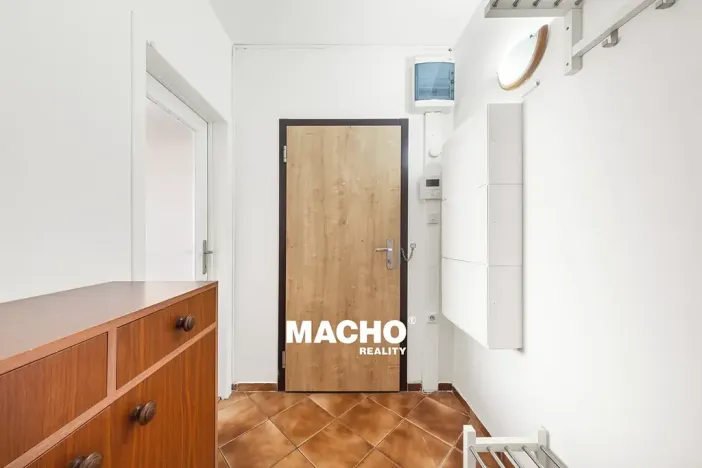 Prodej bytu 3+1, Praha - Modřany, Pirinská, 77 m2