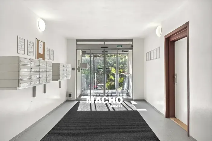 Prodej bytu 3+1, Praha - Modřany, Pirinská, 77 m2
