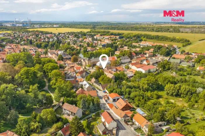 Prodej obchodního prostoru, Buštěhrad, Náměstí, 4516 m2