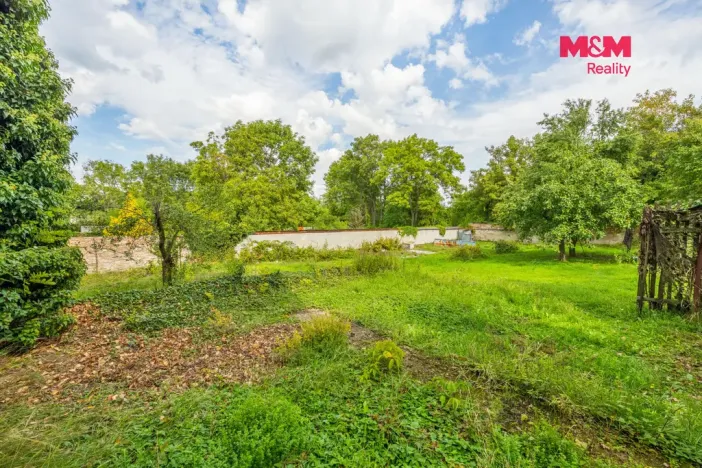 Prodej obchodního prostoru, Buštěhrad, Náměstí, 4516 m2