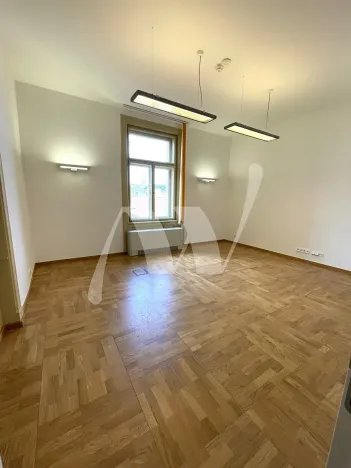 Pronájem kanceláře, Praha - Staré Město, 28. října, 188 m2