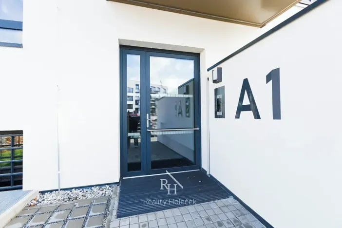 Pronájem bytu 2+kk, Kladno, Ke stadionu, 58 m2