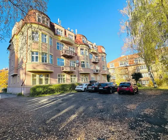 Prodej bytu 2+1, Karlovy Vary, Poděbradská, 56 m2