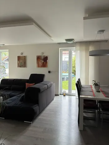 Prodej rodinného domu, Praha - Březiněves, V pěšinkách, 230 m2