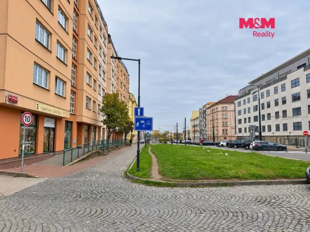 Prodej bytu 2+kk, Praha, Na žertvách, 68 m2