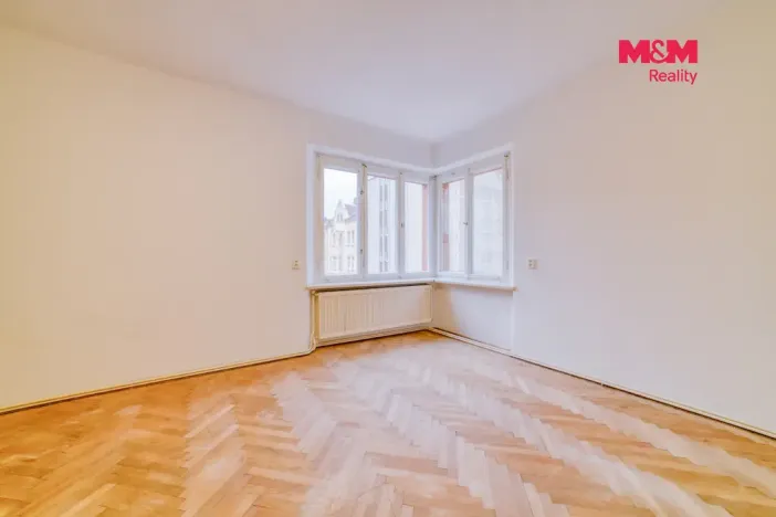 Prodej bytu 4+1, Cheb, Májová, 121 m2