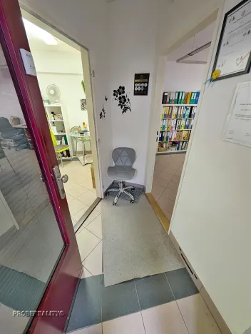 Pronájem obchodního prostoru, Beroun, V Pražské bráně, 42 m2