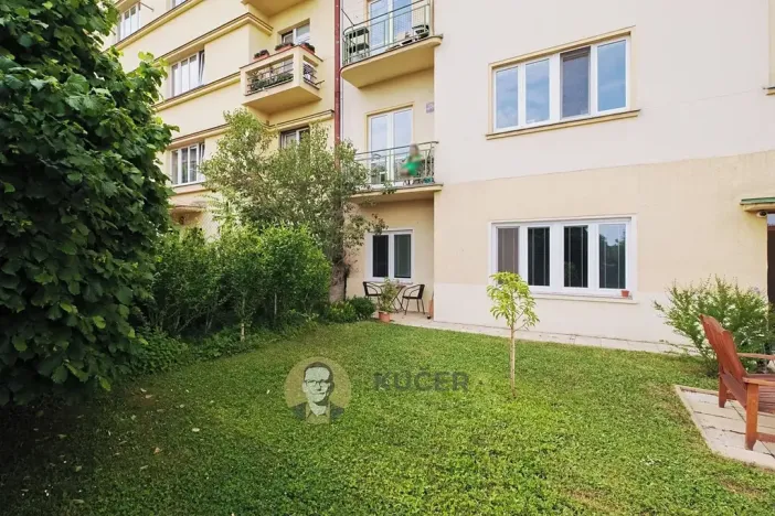 Pronájem bytu 1+kk, Praha - Vinohrady, V Horní Stromce, 22 m2
