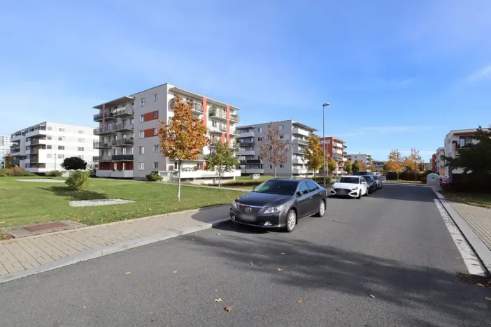 Pronájem bytu 2+kk, Praha - Háje, Loosova, 69 m2
