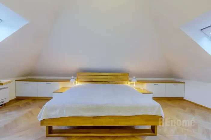 Prodej rodinného domu, Třebotov, V Zálesí, 300 m2