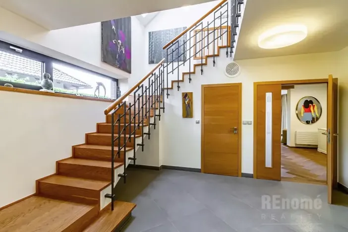 Prodej rodinného domu, Třebotov, V Zálesí, 300 m2