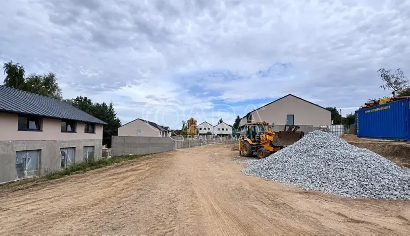 Prodej rodinného domu, Kamenice, Lomená, 156 m2